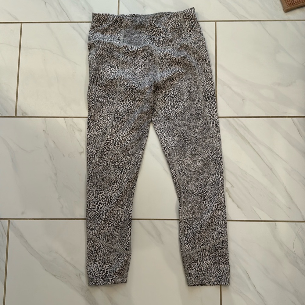 Varley Animal Print Crop size Small